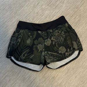Girls Old Navy shorts, size large